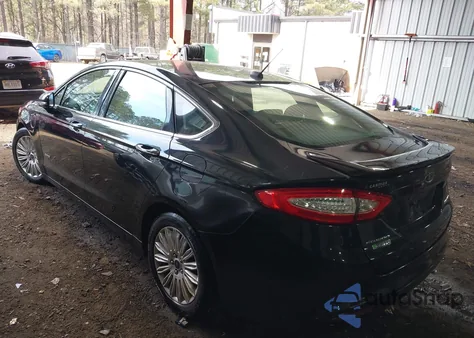 2014 Ford Fusion Energi Titanium from USA, damaged, VIN 3FA6P0SU1ER288436